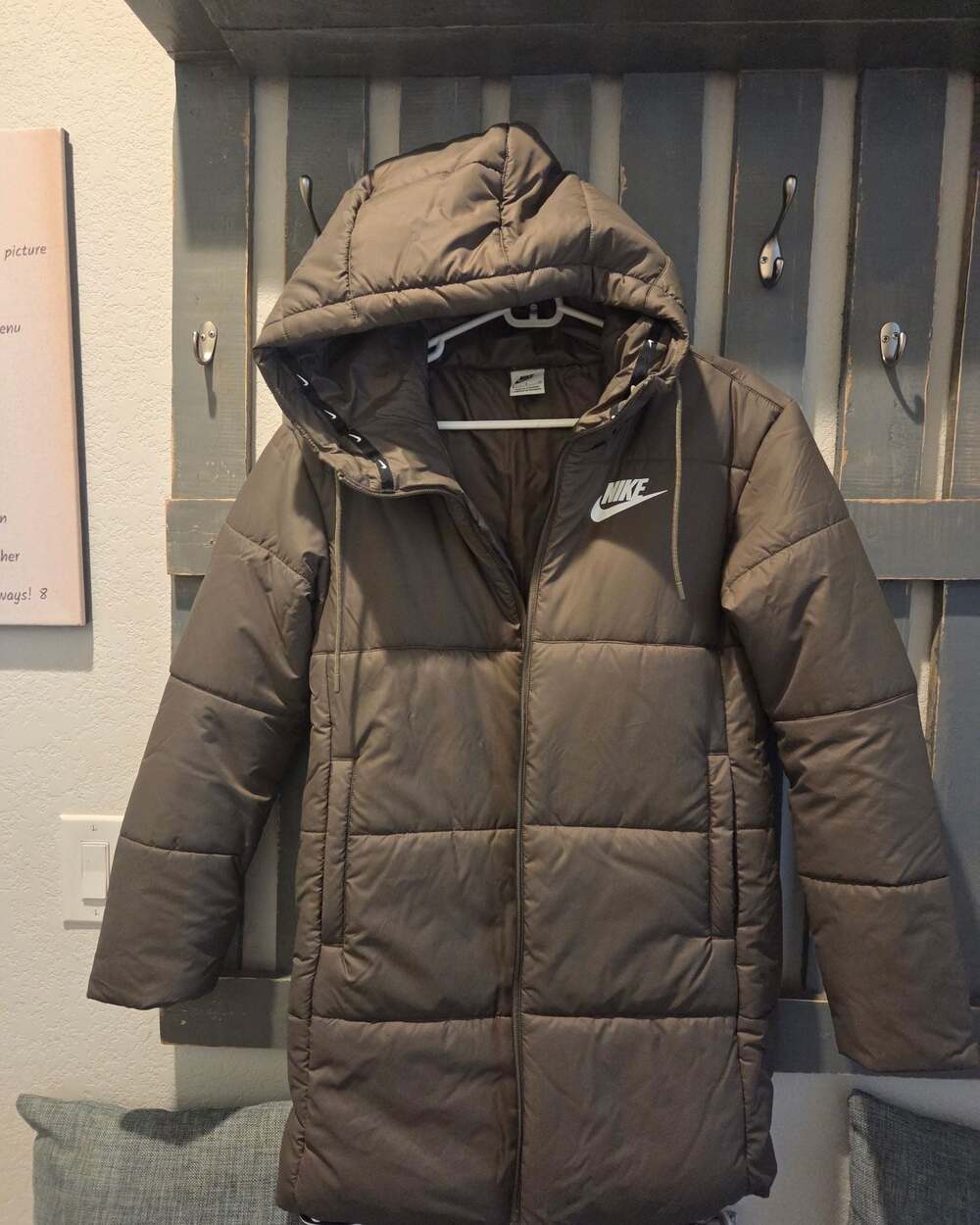 Nike Women Sportswear Therma-FIT Repel Synthetic-Fill Hooded Parka Jacket Olive